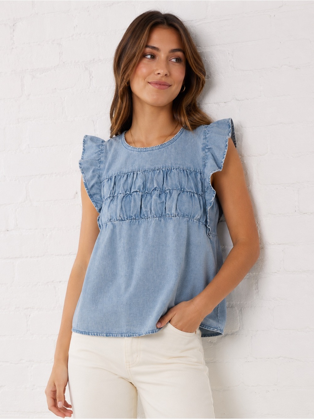 Rails Ruffle Chambray Lyocell Flutter Sleeve Top Light Wash ocean Blue L
